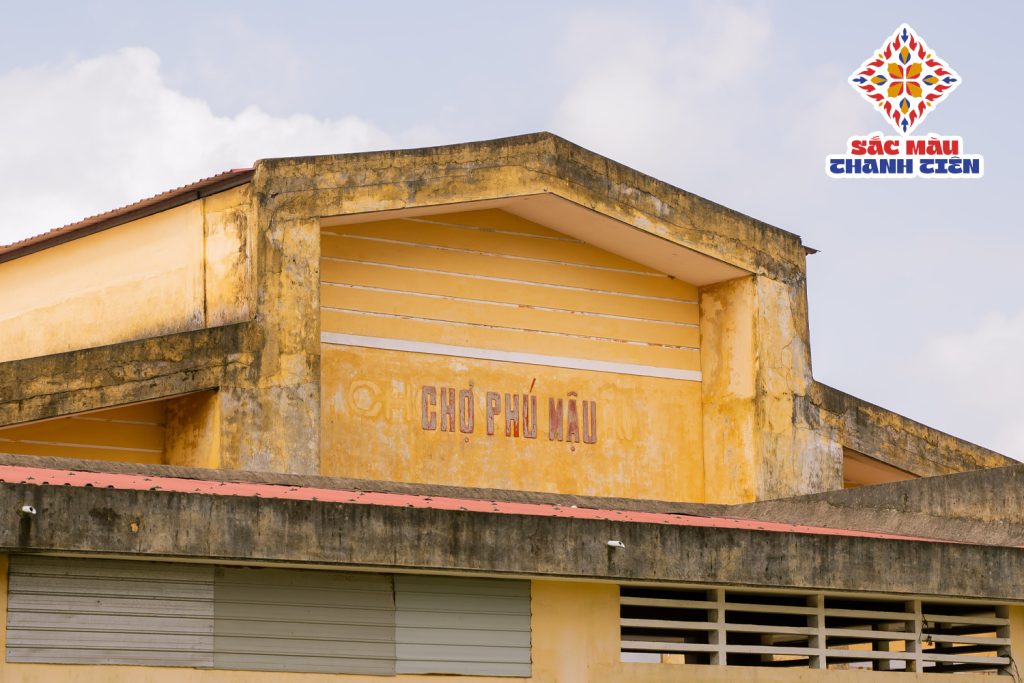 Chợ quê Phú Mậu