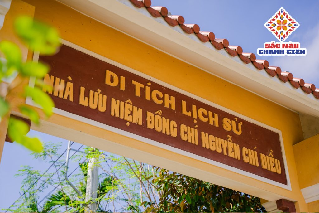 Di tích lịch sử